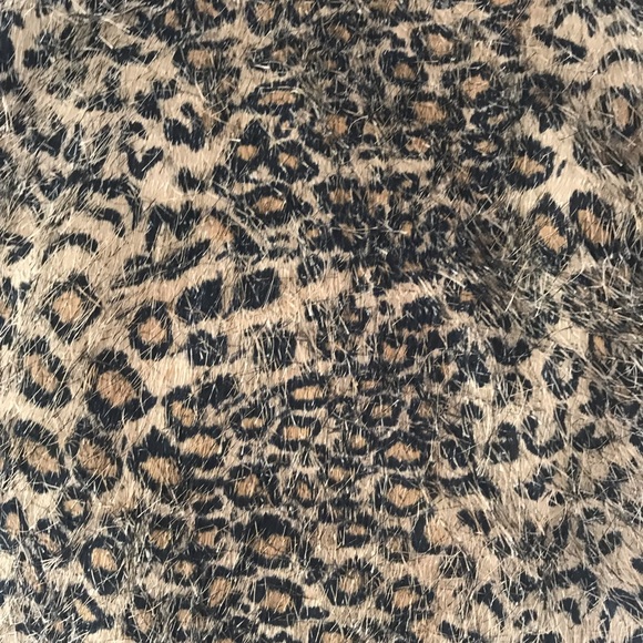 Adorable leopard print top!  Worn once. - Picture 4 of 4